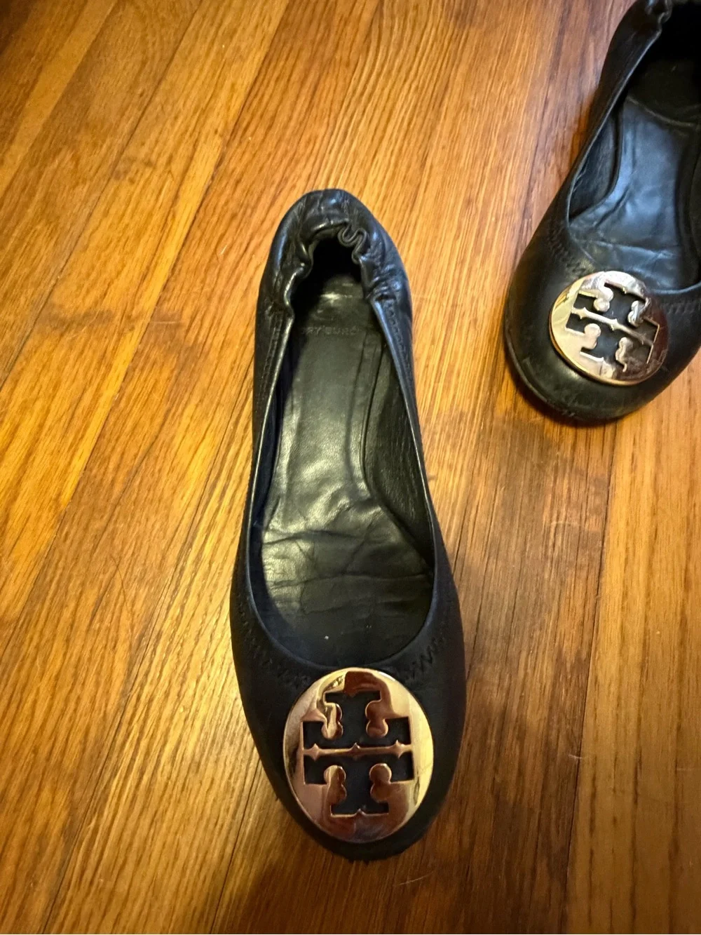 Tory Burch Reva Ballet Flats — Black Leather, Gold Logo — Size 7.5